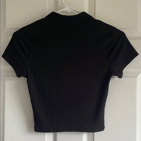 Bozzolo Ribbed Crop Top - Picture 2 of 5
